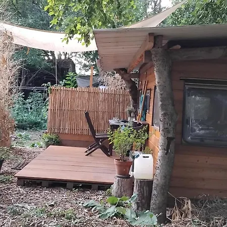 Caravane En Bois *