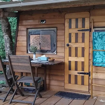 Caravane En Bois