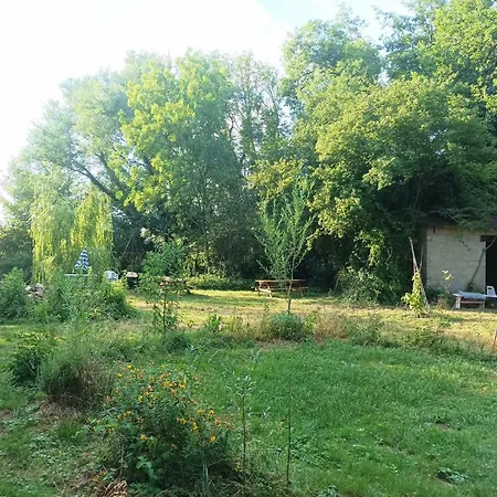 Caravane En Bois Dommartin-le-Saint-Pere